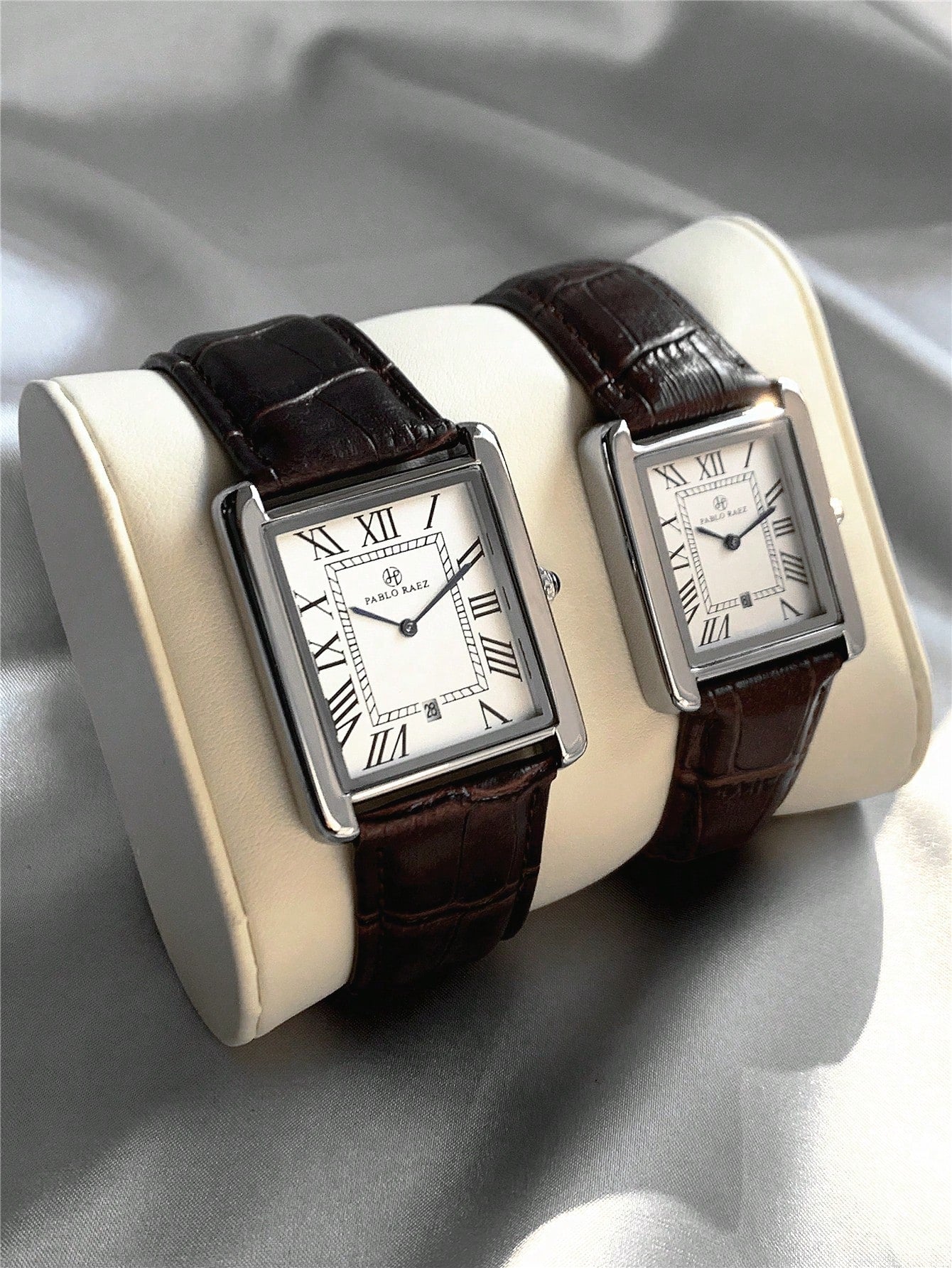 Pablo Raez – Quadratische Classic-Uhr