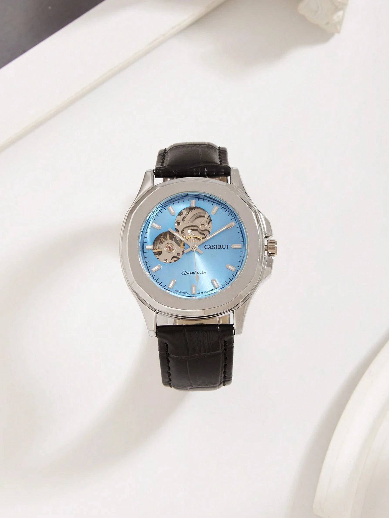 Automatische Herrenuhr mit Skelett-Zifferblatt und Edelstahl-Meshband