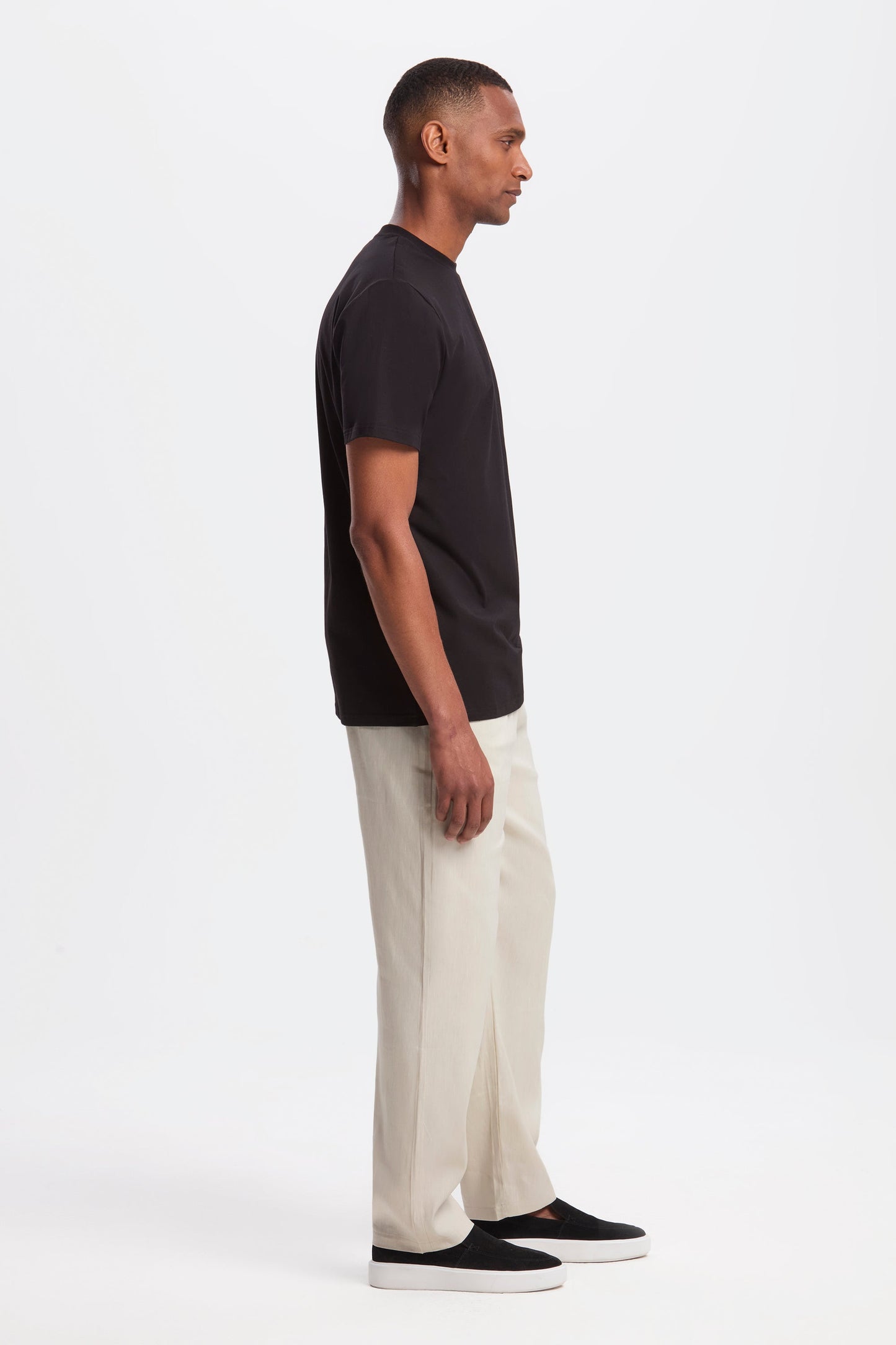 THE LINEN TROUSERS