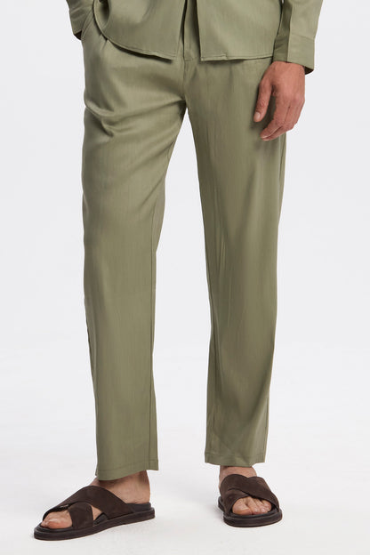 THE LINEN TROUSERS